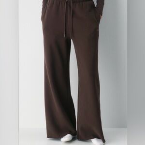 NWT Aritzia Mocha Brown Sweatpants
